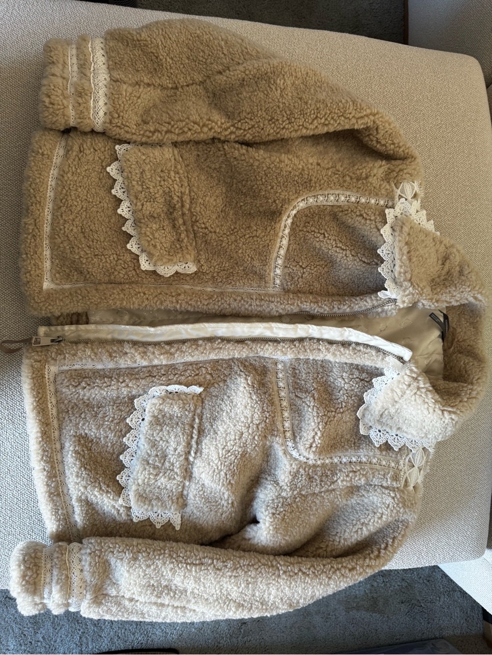 By Anthropologie Beige Sherpa Lace Trim Crop Jacket - Picture 10 of 10